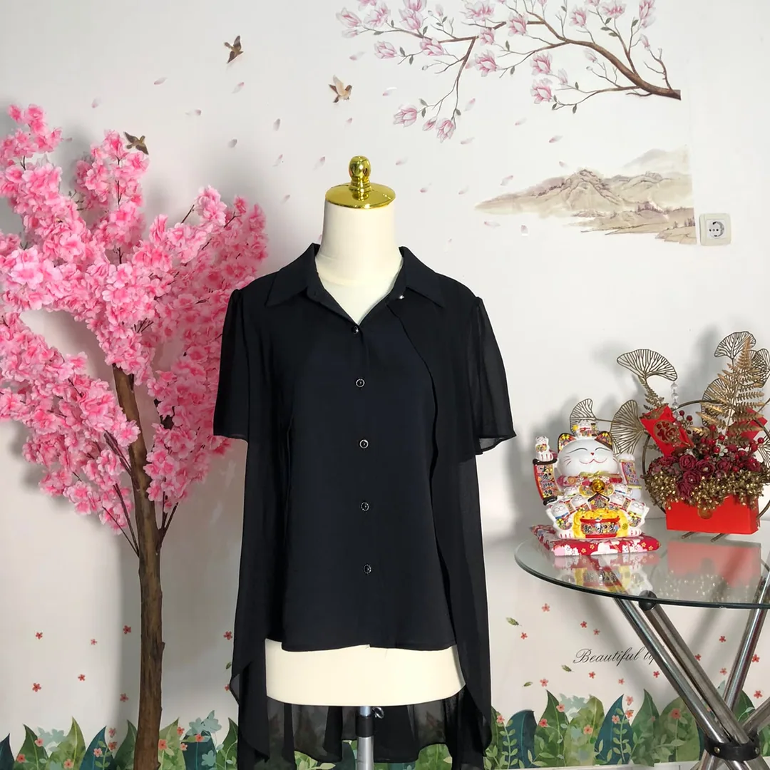 Kemeja sifon lengan pendek hitam — baju thrift preloved
