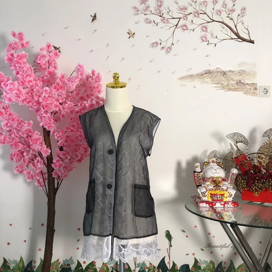 Vest organza renda motif bunga abu — baju thrift preloved