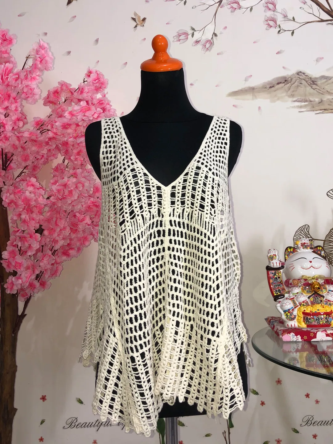 Atasan rajut crochet V-neck cream — baju thrift preloved