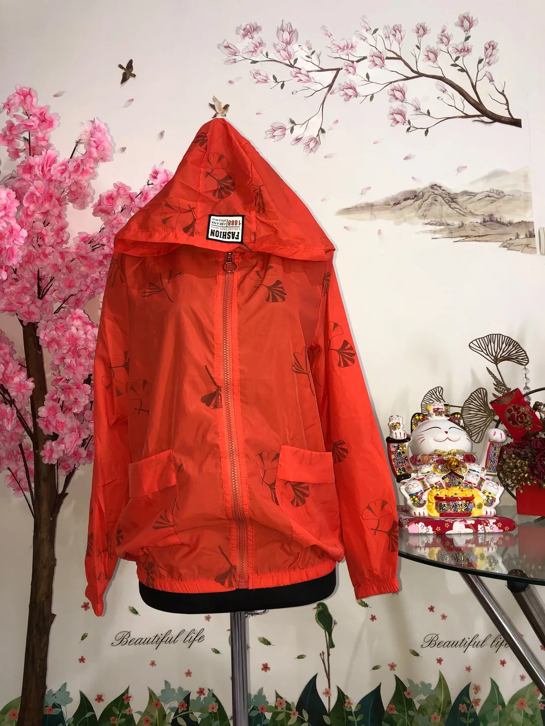 Jaket parasut oranye motif ginkgo — baju thrift preloved