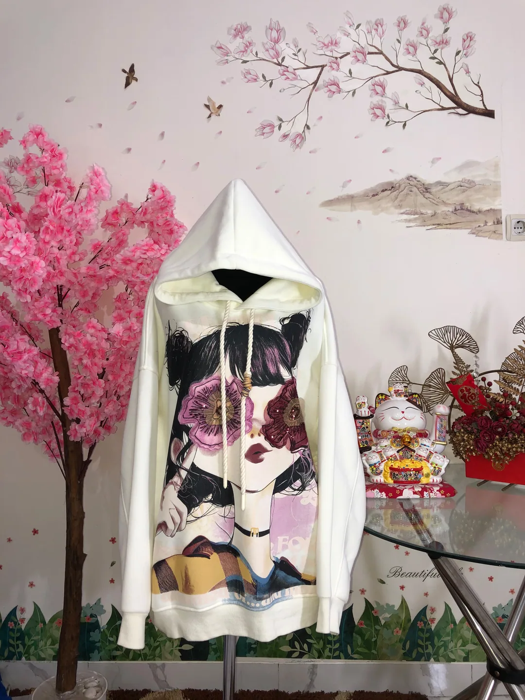 Hoodie oversize print ilustrasi + payet — baju thrift preloved