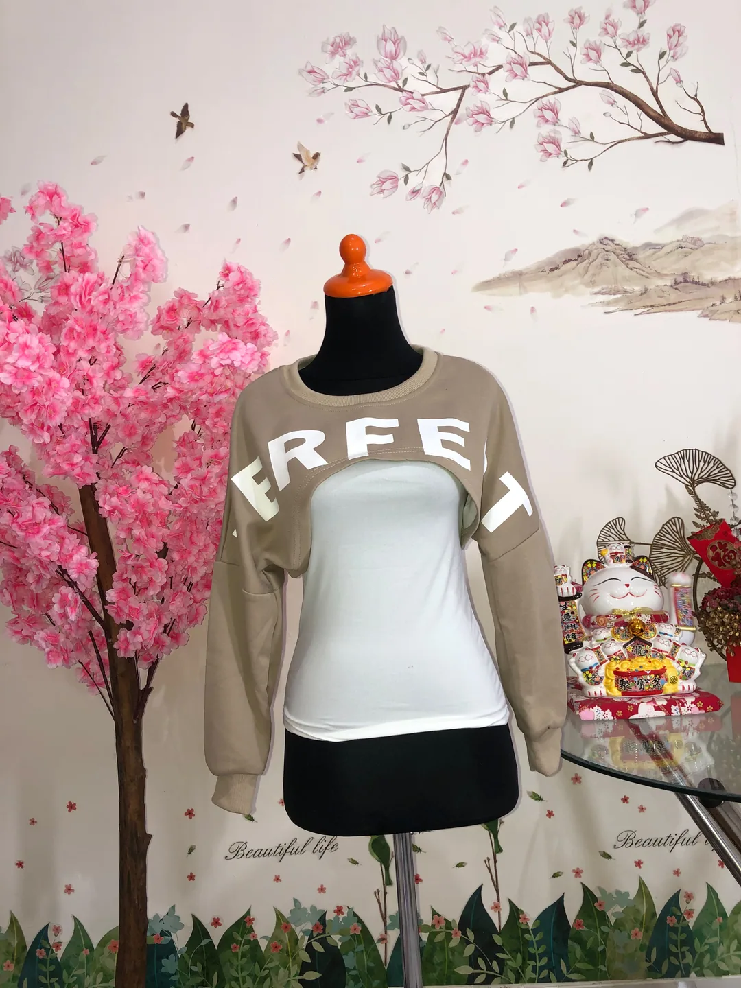 Crop sweatshirt shrug PERFECT — baju thrift preloved