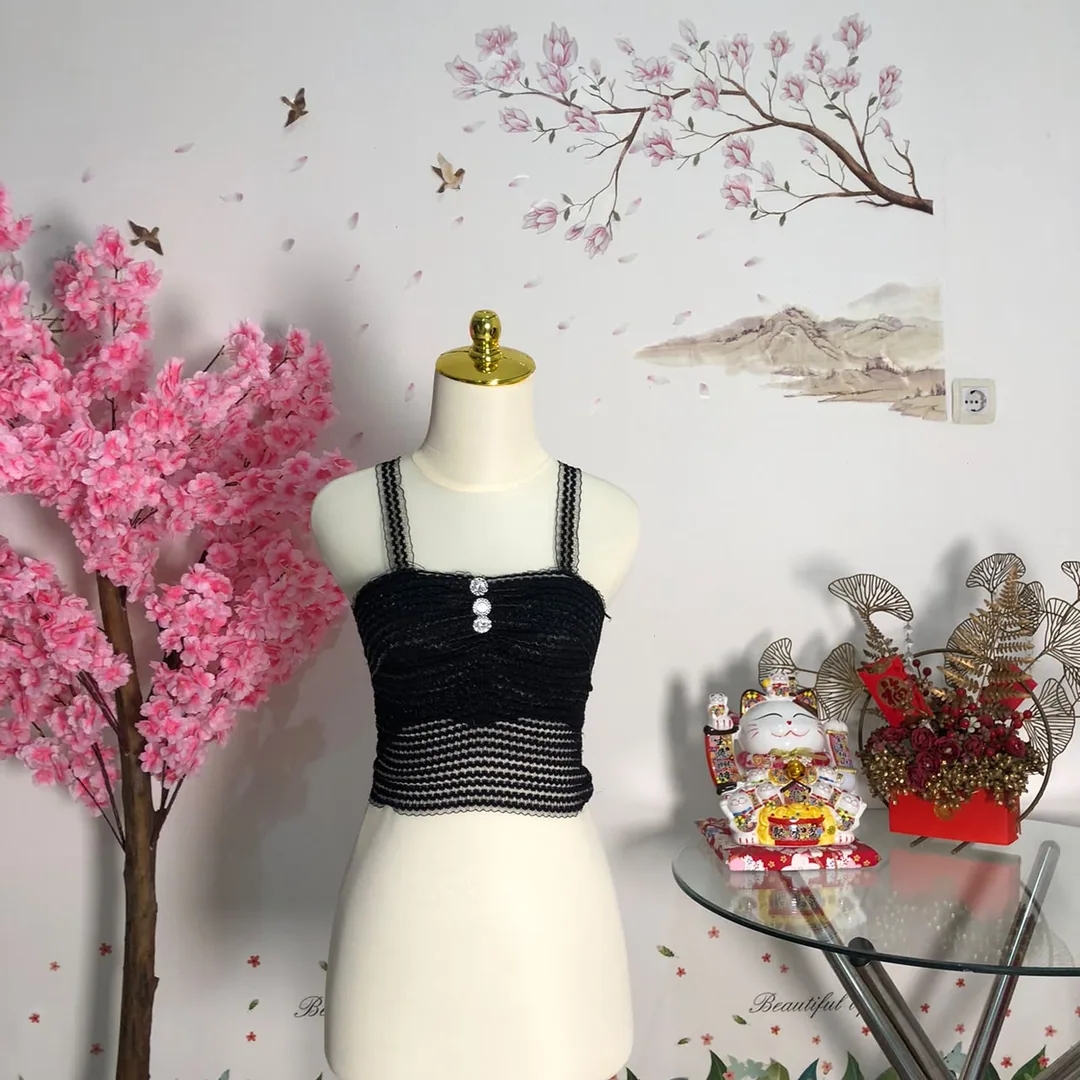 Crop top rajut garis hitam perak — baju thrift preloved