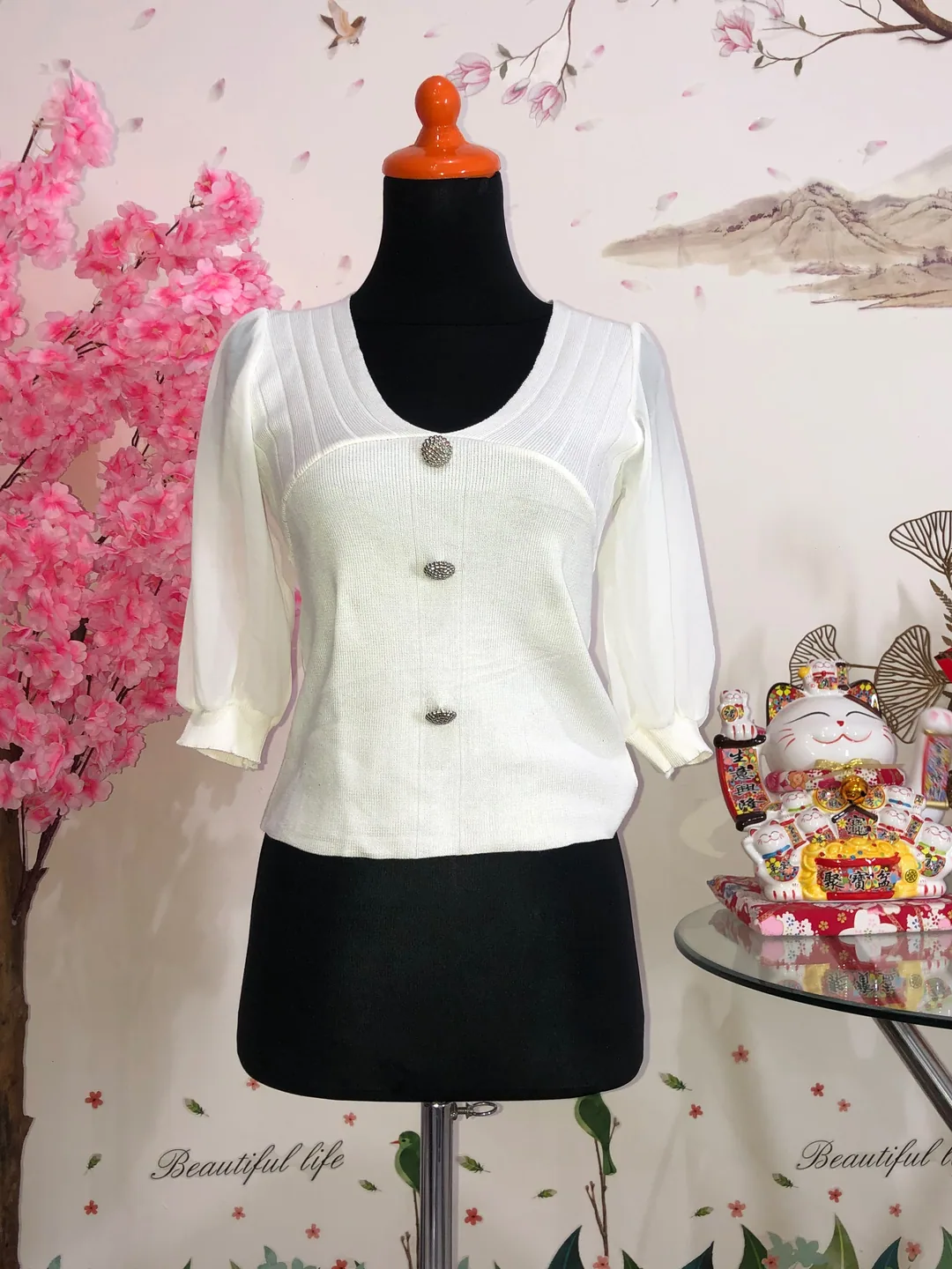 Atasan rajut lengan balon, kancing permata — baju thrift preloved