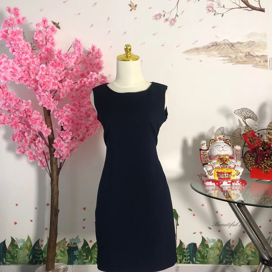 Dress bodycon tanpa lengan navy — baju thrift preloved