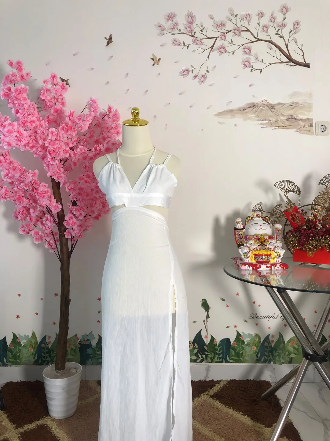 Dress maxi tali cutout belahan putih — baju thrift preloved